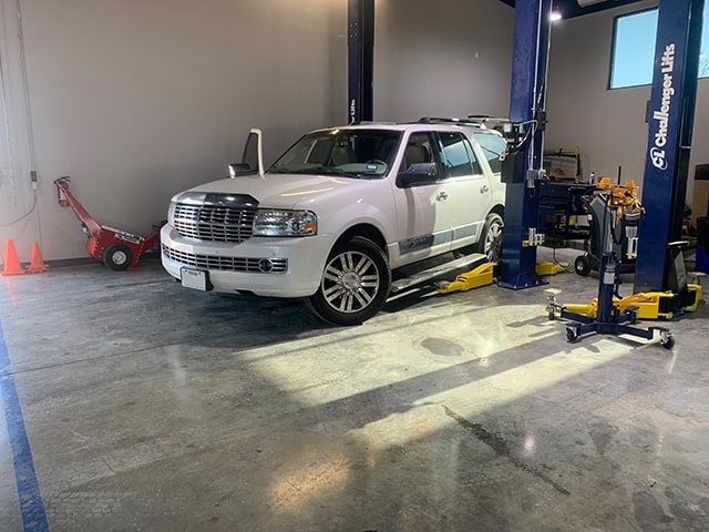 College Station Lincoln Repair by Gladney Automotive Solutions LLC